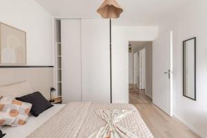 Luxury apartment near Paris