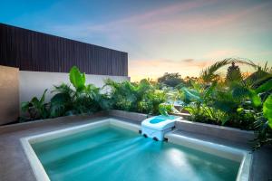 Leaf Villas - brand new tri-level villas - 500m to beach and Finns