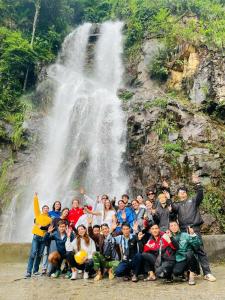 Ha Giang Safari Hostel & Motorbikes