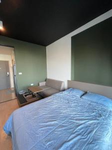 Fully equipped Ideo Rama9-Asoke, with workstation