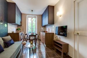 CASA NISSARTE - Central near Train station - PARKING - confort & cosy- AC