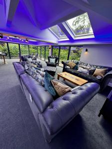 Lake district house -sleeps 18 with hot tub, garden