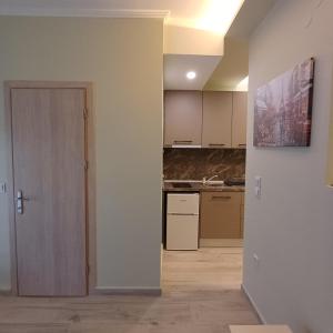 Central Modern Living Apartment 1