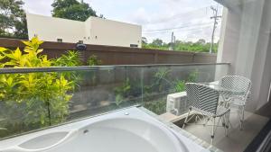 ดิ แอมเบอร์