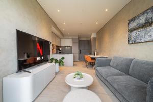 Opera Metropole - Saigon Luxury Apartment