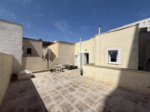 Napulè by MONHOLIDAY