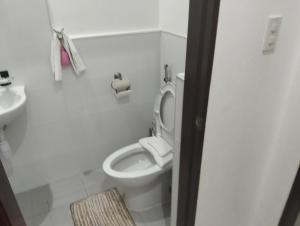 Alona Whitehouses Resort