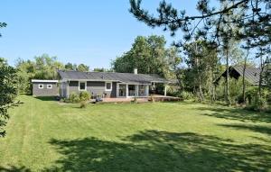 3 Bedroom Lovely Home In Hals