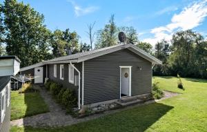 3 Bedroom Lovely Home In Hals