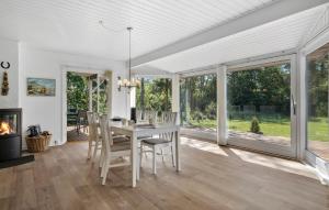 3 Bedroom Lovely Home In Hals