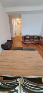 Centro Lecco Piazza Manzoni wi fi gratuito APPARTAMENTO MODERNO