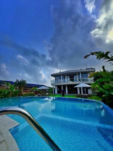 The Clouds Resort Arambol, Goa