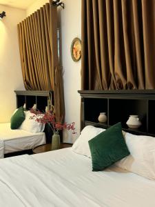 Refined Boutique Studio, Hoan Kiem