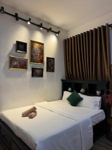 Refined Boutique Studio, Hoan Kiem