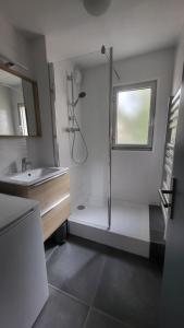 Appartement de 50 m2 cosy et moderne à 100 m de la plage