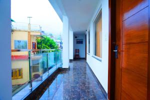 Ima Ganga Hotel - Aesthetic, Quite Mountain View Rooms In Upper Tapovan with netflix, free airport pickup for 7 or more nights booking