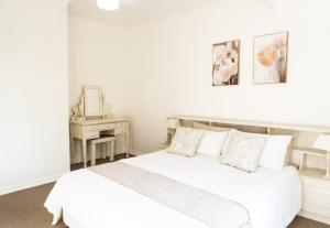 Seascape Zinkwazi coastal home