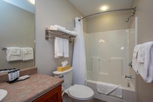 A117 One Bedroom Lake View