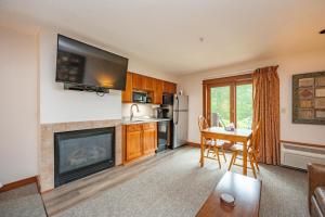 A123 Studio Lake View