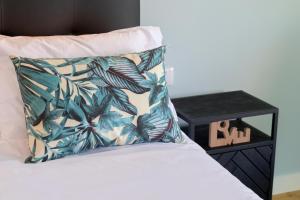 Ocean front Apartment with Pool in Fuseta