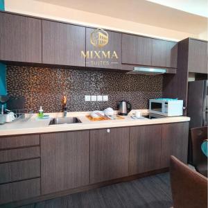 Seaview 5 Pax Near Jesselton Point & Gaya Street Mixma Suites