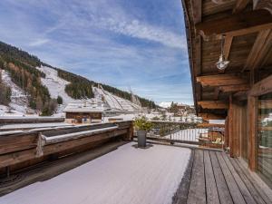 Chalets Chalet elegant a Courchevel Le Praz avec spa, cheminee et services inclus - FR-1-568-35 : photos des chambres