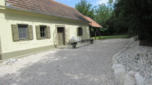Gara Cottage