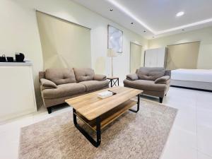 Village Sunset ڤيلـج سانـست