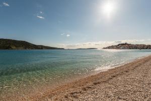 Beachfront Apartments Villa Šiša