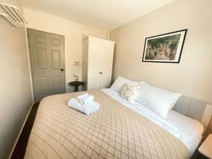 Private Pool Villa - Near Charoen Sri Fresh Market - Baan Hug Ubon, Warinchamrap