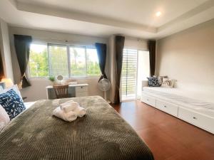 Private Pool Villa - Near Charoen Sri Fresh Market - Baan Hug Ubon, Warinchamrap