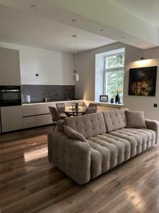 Luxury Downtown Apartment