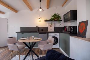 Appartements Studio cosy avec piscine les Accatine 2 : photos des chambres
