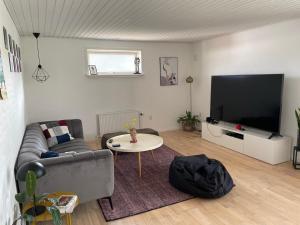 Nice house for your family stay!