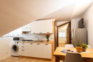 Mansarda 7 Trilocale, Bafile241 - 2' Piano NO Ascensore - Adria Holiday Jesolo - FAMILY APARTMENT - 3hvězdičkové hotely ve městě Lido di Jesolo