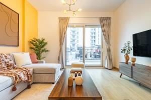 Elegant Yas Retreat - 5 min from Ferrari, SeaWorld, Formula 1, Warner Bros, Etihad Arena - Heart of Waters Edge - Waterfront Community