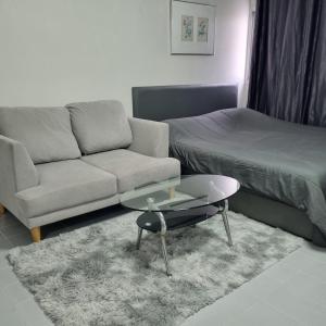 Popular Muang Thong Condo, Building T9, Floor 8, Room 20