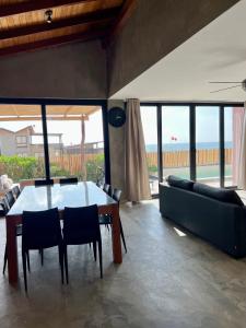 La Morada - Casa de playa frente al mar en Estreno