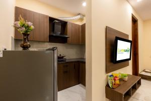 Limewood Stay Service Apartment 1BHK - Millennium City Centre