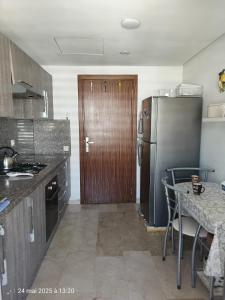 Appart Haut Standing, Très Calm à Nouaceur, Parking, Piscine, à 4min de lAéroport