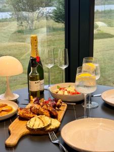 Nest Retreat Iceland - Mirror Houses by the Rangá river