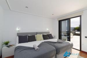 Vista Del Mar by Villas Now Ltd