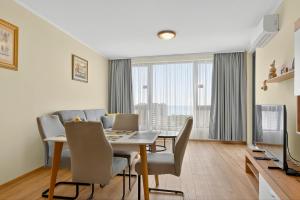 Cozy Sea View Apartment Varna & Parking