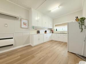 Cosy Country Cottage with AirCon