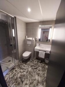 Hotels B&B HOTEL PERPIGNAN Nord Aeroport : photos des chambres