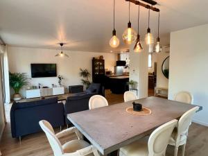 Villas Entre Plage et Verdon- Villa tout confort avec piscine : photos des chambres
