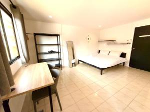 Patong Canal Villa 305