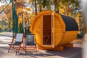 River Park Domki Wśród Drzew Wzdłuż Rzeki