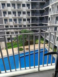 J&C Staycation 1BR Unit near Moa with Netflix