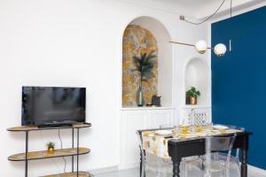 Spazioso bilocale LUMINOSO, CENTRALE a due passi dalla STAZIONE